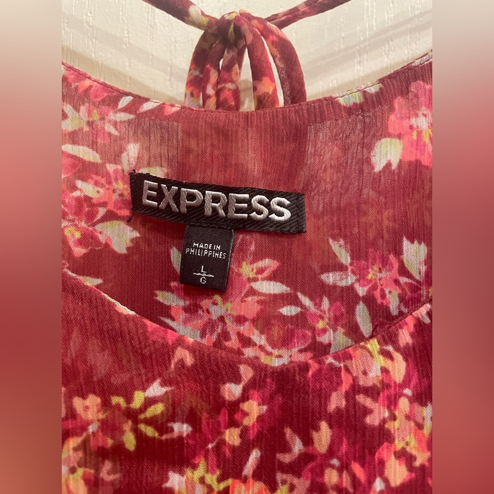 Express Floral spaghetti strap layered top. - Picture 4 of 7